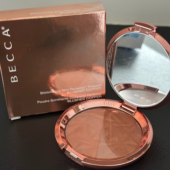 BECCA Shimmering Skin Perfector in Copper Glow Highlighter LIMITED EDITION - Picture 1 of 7